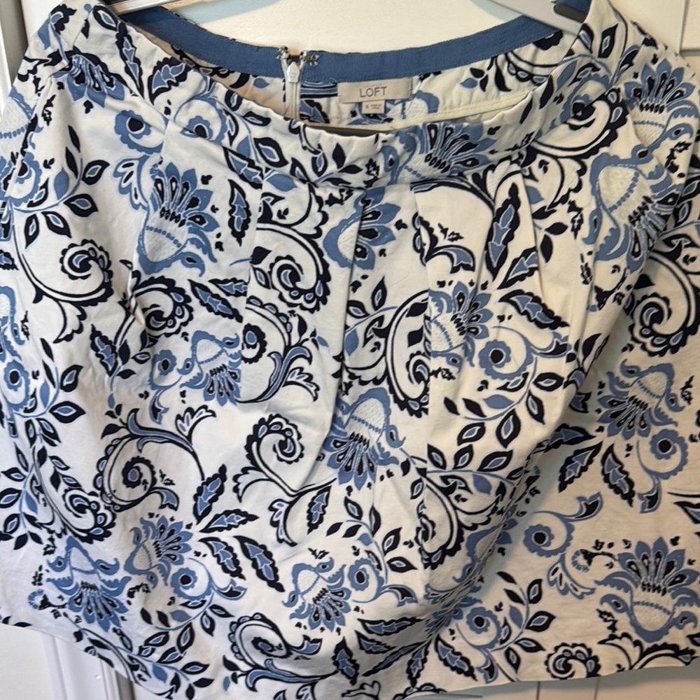 LOFT Blue and White Floral Skater Skirt